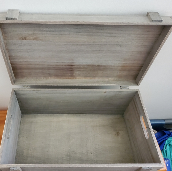 SOLD-Rae Dunn Storage Trunk/Box - Picture 2 of 4